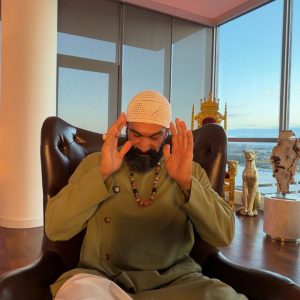 لایو 132 – 1405/03/08